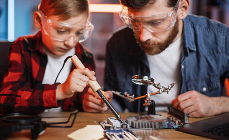 Where Can Kansas City Students Find STEM and Technology Programs?